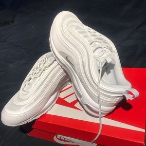 Mens 11 1/2 Air max 97 White